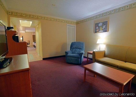 Comfort Inn & Suites 퀘이커타운 외부 사진